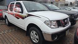 نیسان نەڤارا